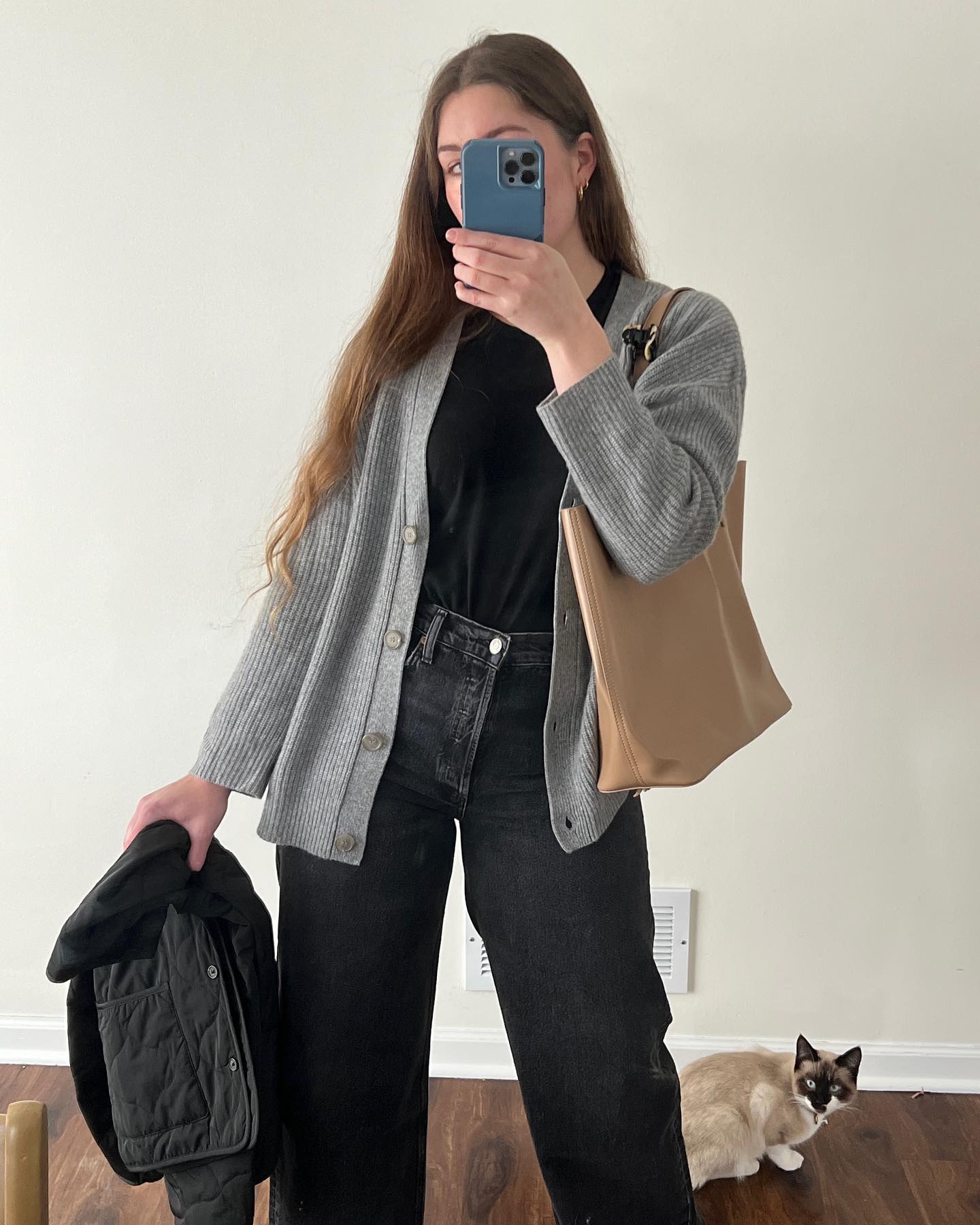 Averin | Women’s Oversized Ribbed Button Cardigan