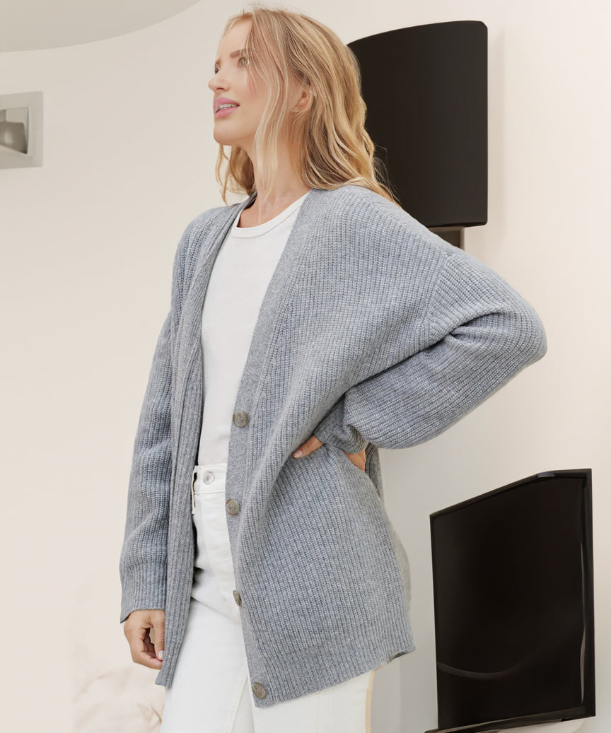 Averin | Women’s Oversized Ribbed Button Cardigan